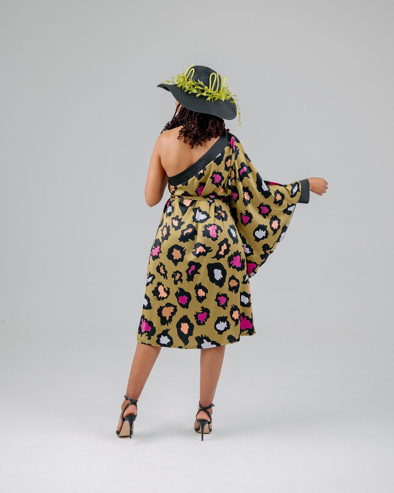 FR985 LIME/BLACK ONE ARM KAFTAN DRESS