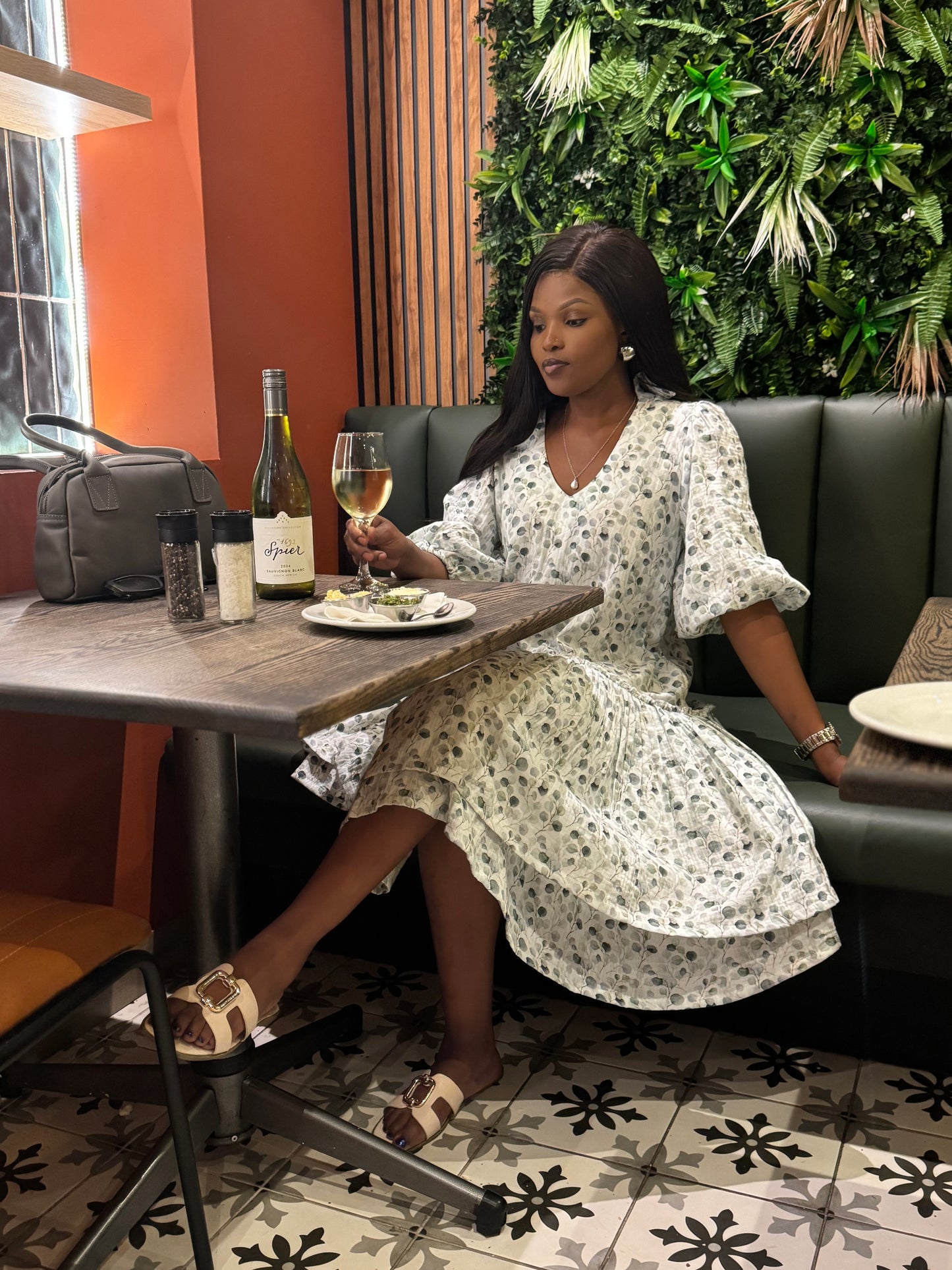 FR1033 WHITE OLIVE LINDI MIDI DRESS