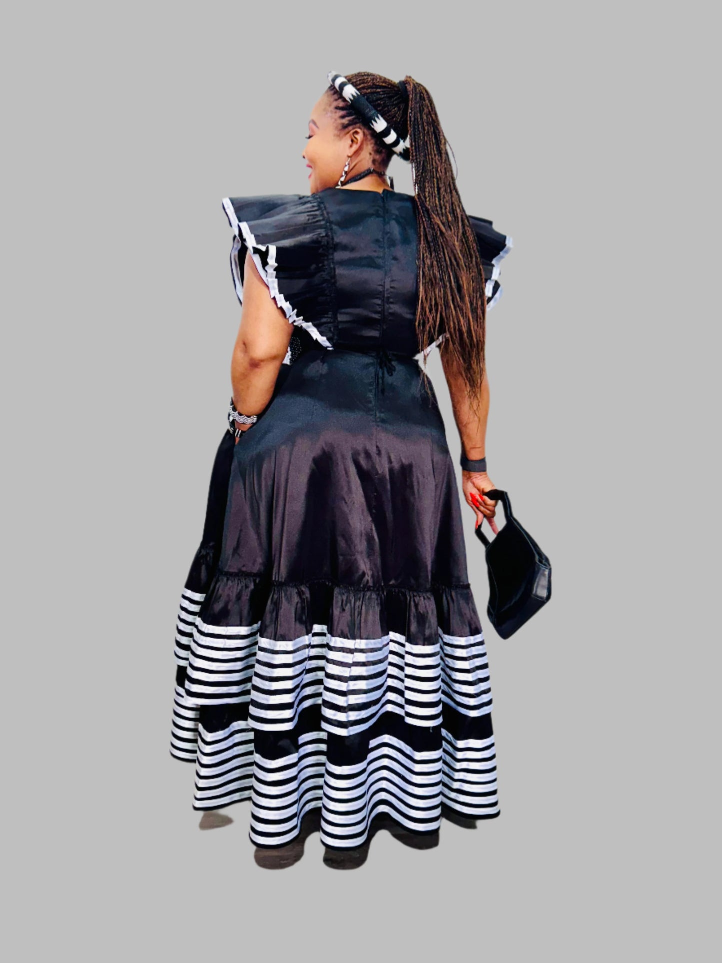 BLACK/WHITE NOBUHLE DRESS
