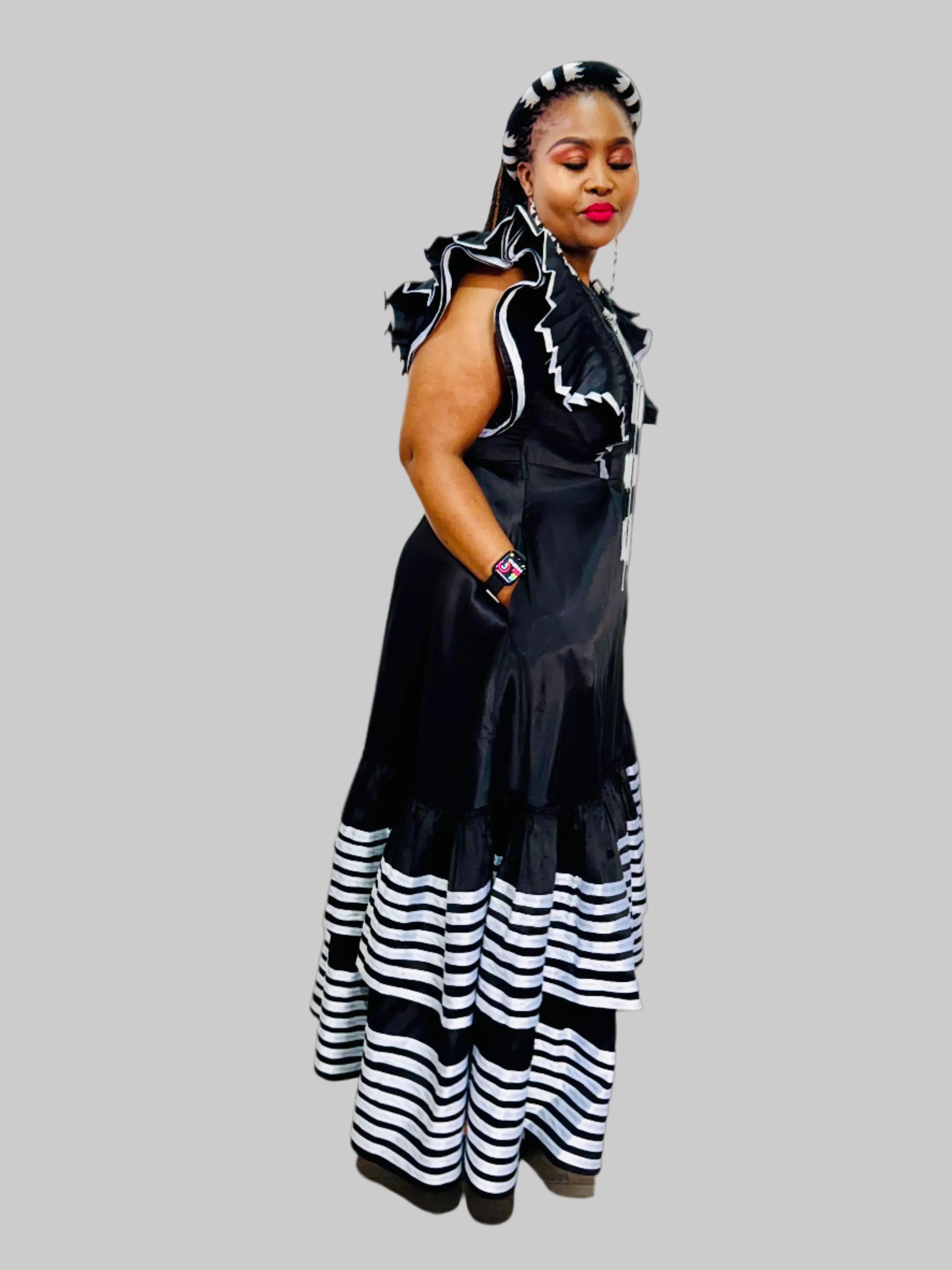 BLACK/WHITE NOBUHLE DRESS