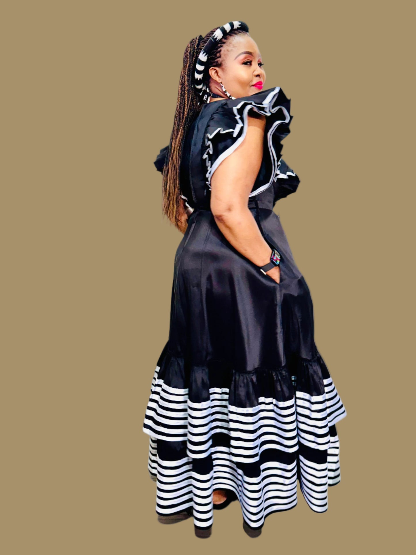 BLACK/WHITE NOBUHLE DRESS