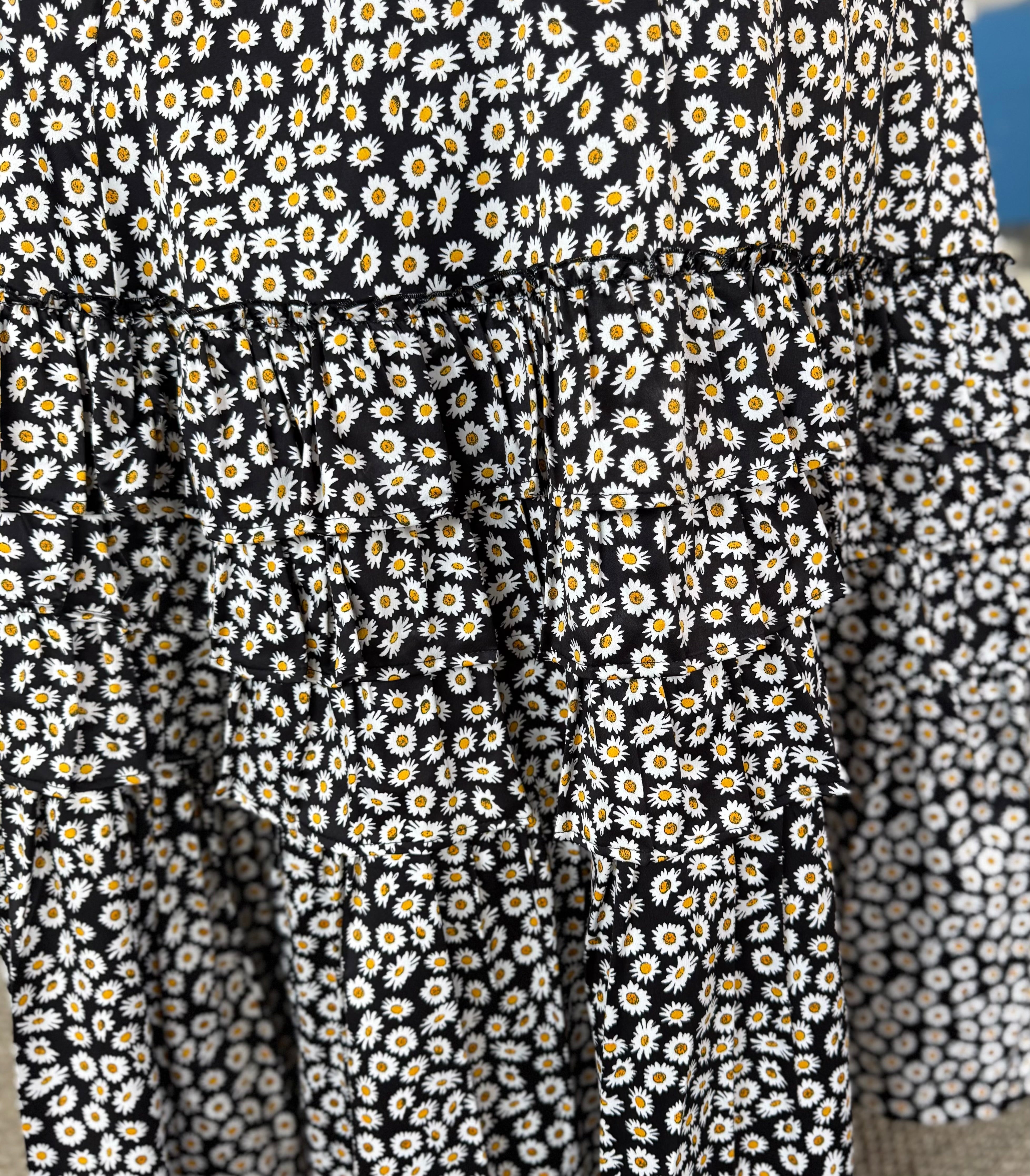 FR1111 BLACK/WHITE FLORAL THULI DRESS