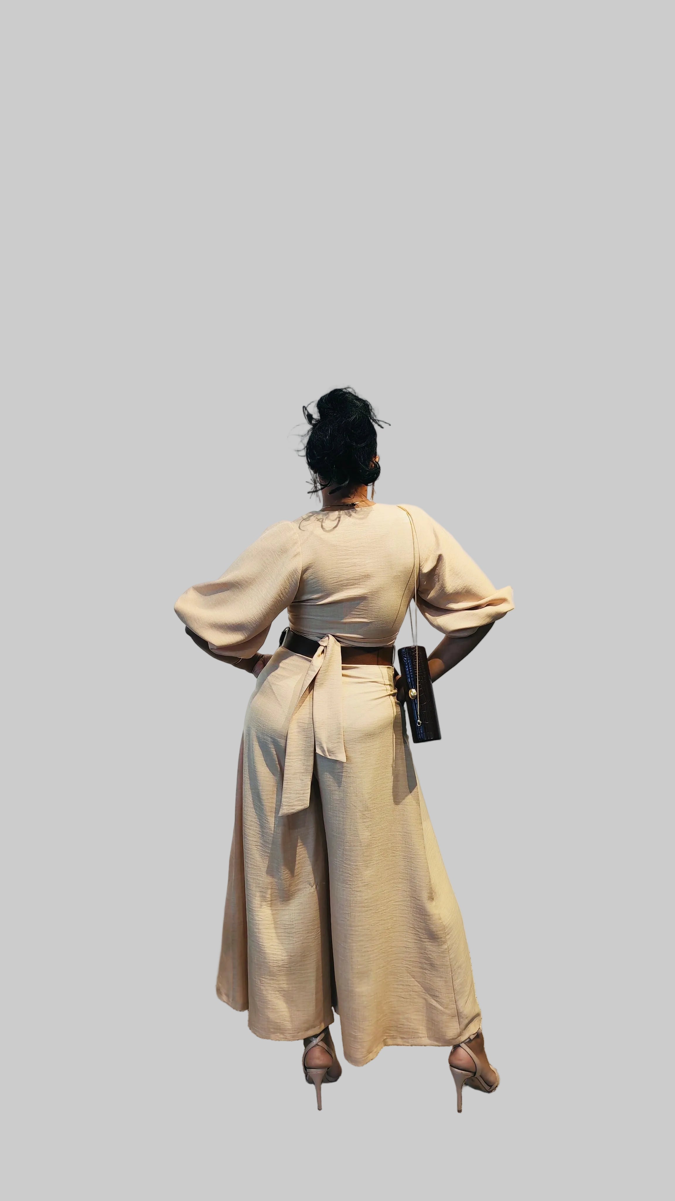 FR1129 TAUPE CROSSOVER TOP