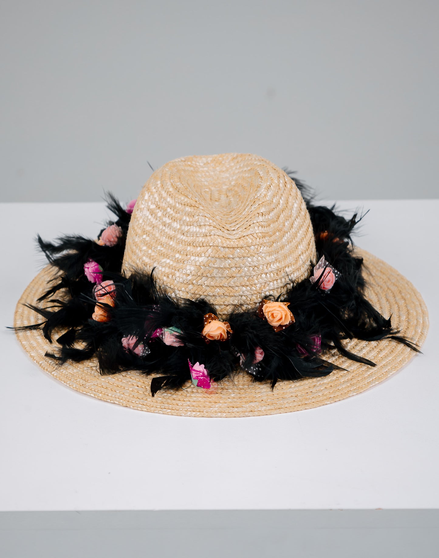 NEUTRAL/BLACK SUN HAT