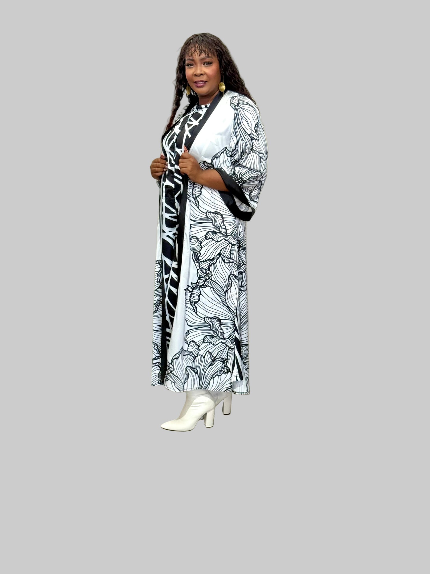 FR1099 WHITE/BLACK LONG KIMONO TOP