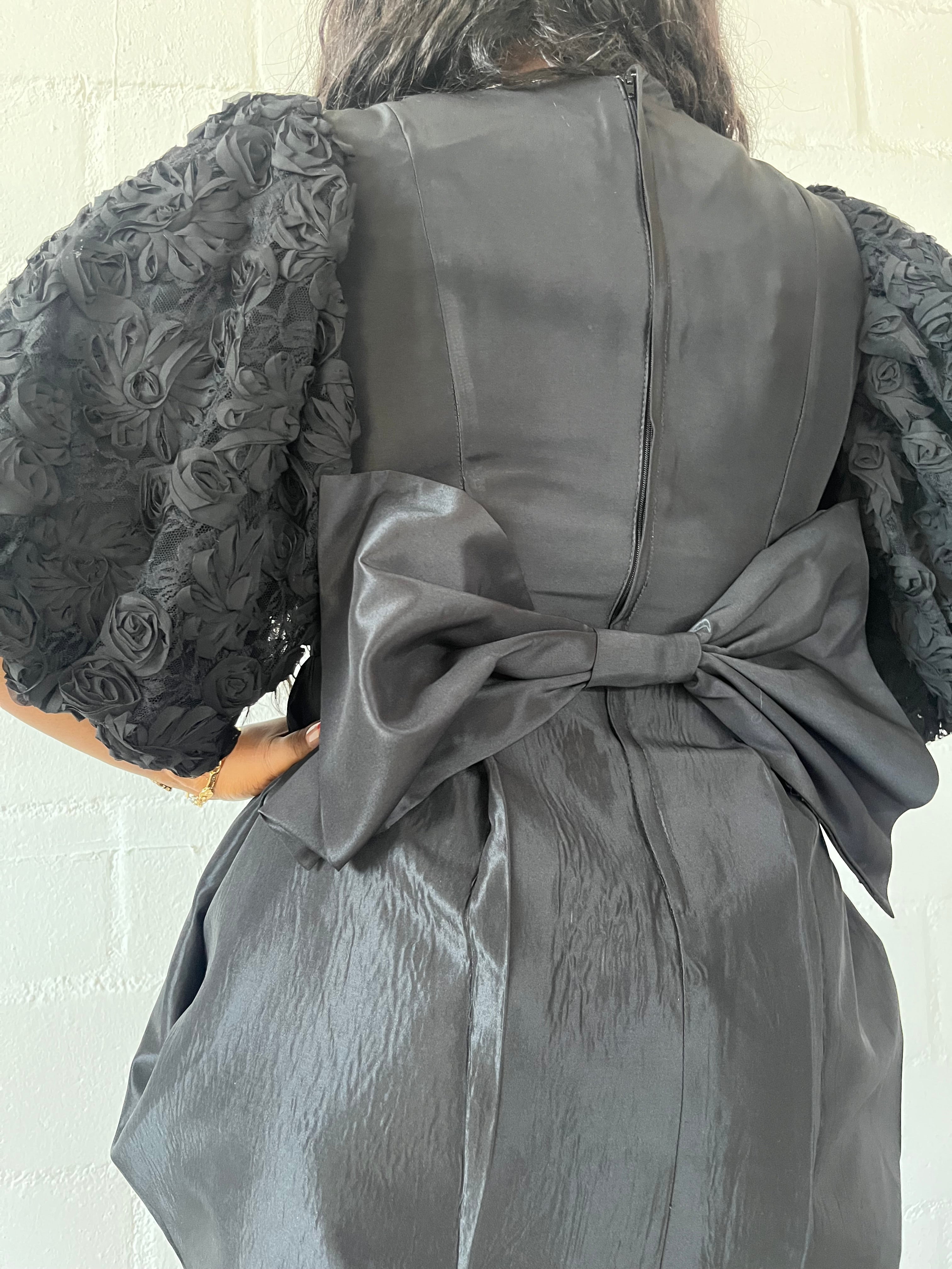 FR1109 BLACK MINI DRESS WITH PUFFY LACE SLEEVES