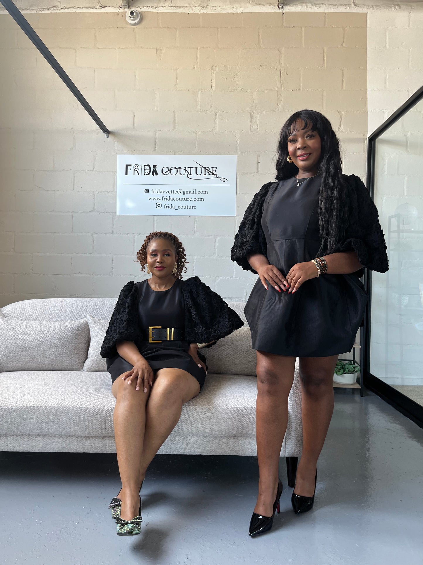 FR1109 BLACK MINI DRESS WITH PUFFY LACE SLEEVES