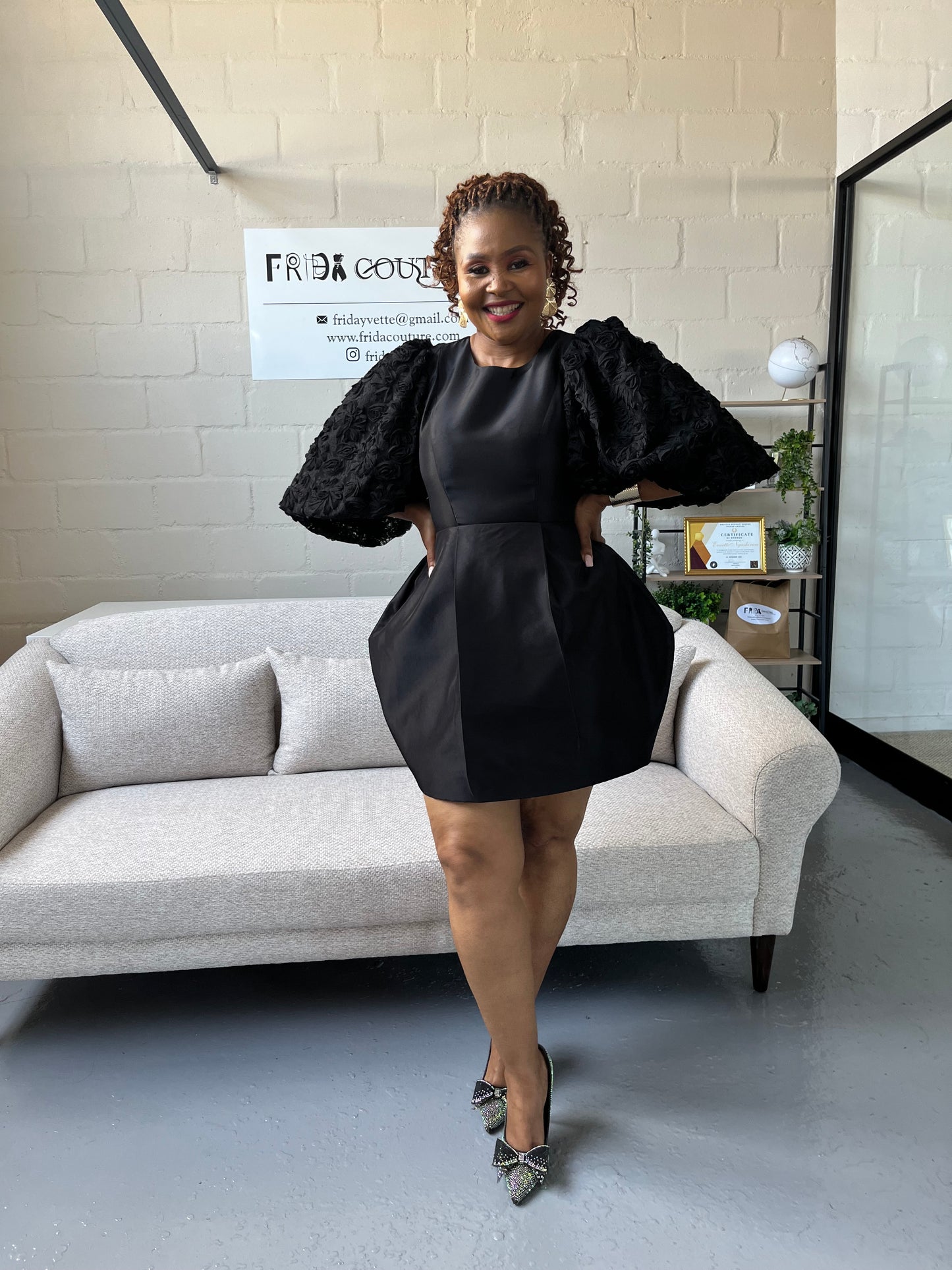 FR1109 BLACK MINI DRESS WITH PUFFY LACE SLEEVES