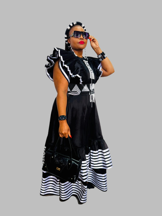 BLACK/WHITE NOBUHLE DRESS