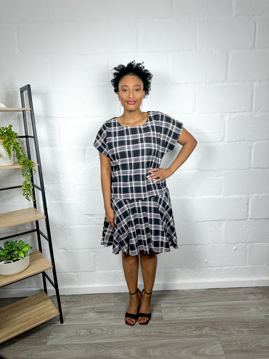 BLACK/WHITE CHECKED DRESS